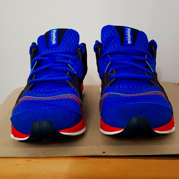 Reebok running/walking sneakers - Picture 2 of 4